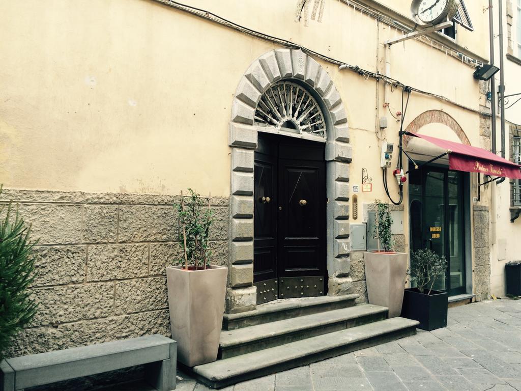 La Stagione Dell'Arte Camaiore Exterior foto